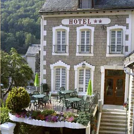 Hotel Des Voyageurs Saint-Chély-dʼAubrac エクステリア 写真