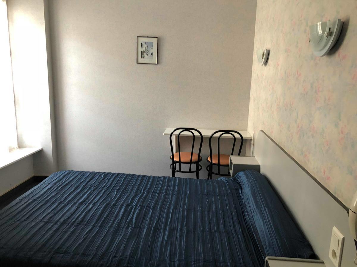 Hotel Des Voyageurs Saint-Chély-dʼAubrac エクステリア 写真
